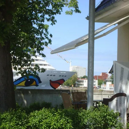 Lotsenhaus/traumschiff Apartment Rostock